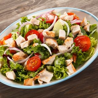 Salata piept pui