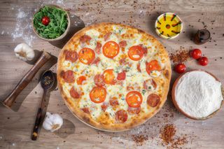 Pizza Specialitatea Casei mare