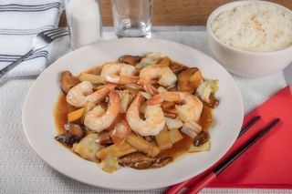 Creveti cu bambus si ciuperci cu orez