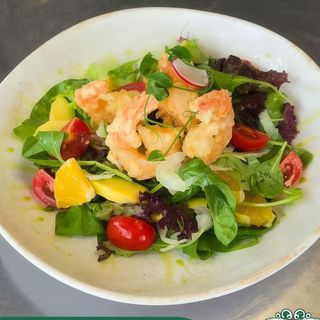 Salată cu creveți și fenel