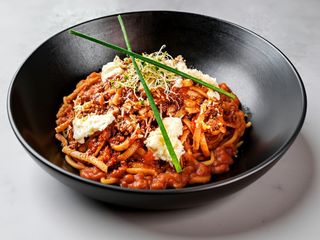 Linguini ragu & salsiccia