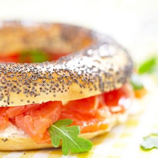 Covrig susan cu crema de branza si somon afumat