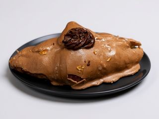 Croissant cu caramel