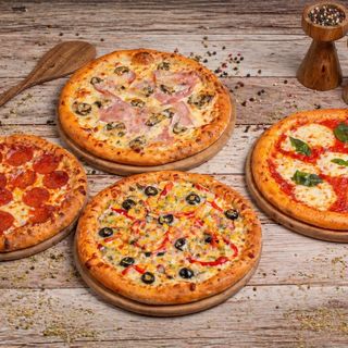 Combo 3 Pizza 32cm  + 1 Pizza Margherita 32cm Gratis