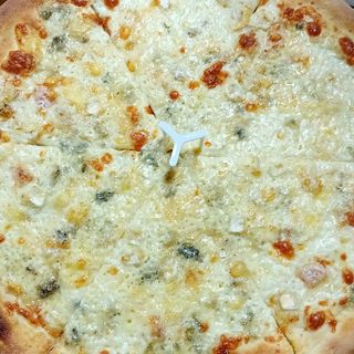 Pizza Quattro Formaggi Ø32cm