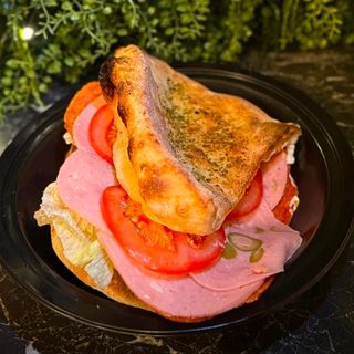 Sandwich mortadella