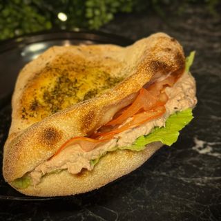 Sandwich cu Ton