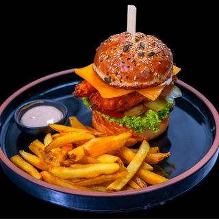CRISPY CHICKEN BURGER
