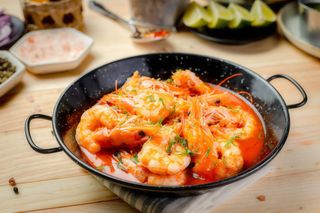 Tigaie picanta cu creveti