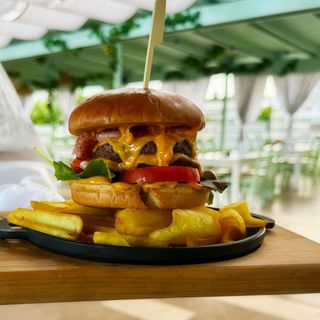 Nubia brioche burger