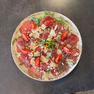 Carpaccio de vită