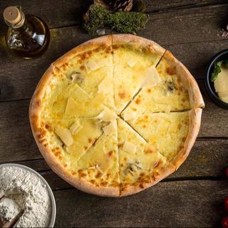 Pizza Quatro Formaggi Ø32cm 1+1