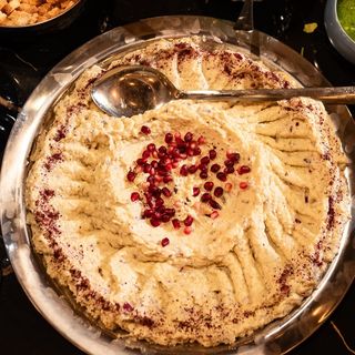 HUMMUS