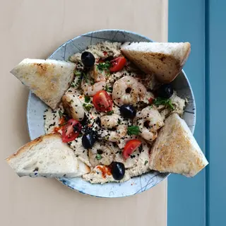 Hummus cu mix de semințe prăjite și creveți