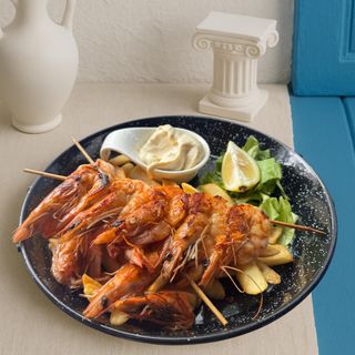 Frigărui cu creveți grill și cartofi pai ( 400g )