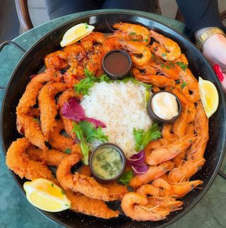 Platou mix de creveți pentru 3 persoane