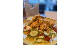 Salată de pui crispy