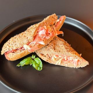 Spanish Tostada con Jamon