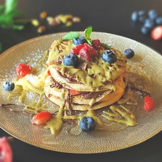 Deluxe Pancakes Nutella& Pistachio