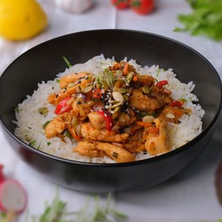 Piept de Pui teriaki cu legume asiatice si orez