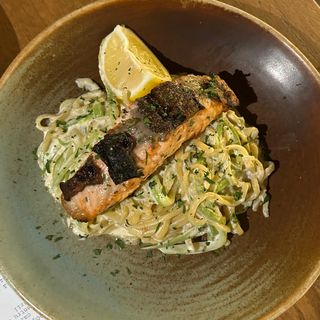 Linguine cu somon la jar 