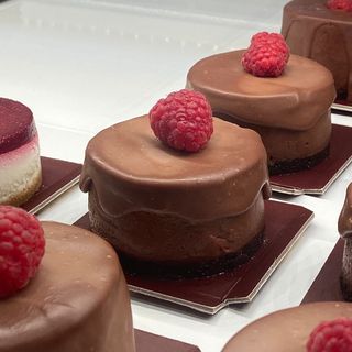 Mousse fara gluten cu ciocolata si zmeura