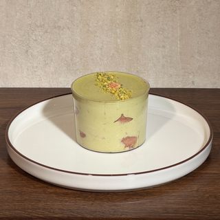Tiramisu cu fistic și căpșuni