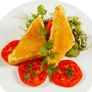 Cașcaval pane cu roșii