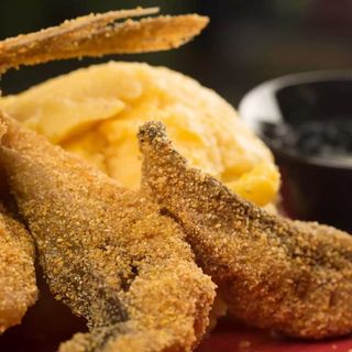 Somn prăjit cu mămăliguță