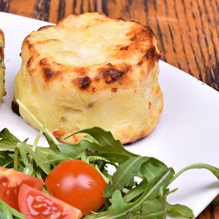 Cartofi gratinati cu cascaval