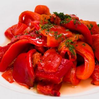 Salată ardei copți