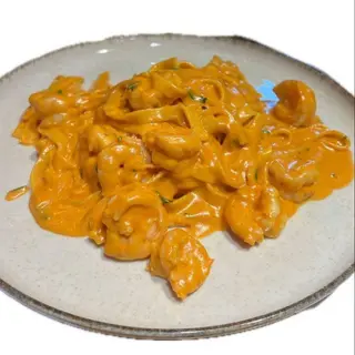 TAGLIATELLE CU CREVETI SOS ROSE