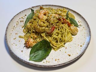 SPAGHETTI PESTO GAMBERI PISTACHIO