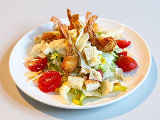   Insalata cezar gamberi