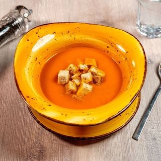Supă cremă de legume cu crutoane