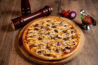 Pizza Meat & fries 30 cm (OFERTA 1+1)