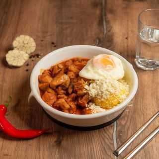 Tochitură dobrogeană de purcel si oușor la capac