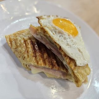 CLATITA SARATA SUNCA DE PUI SI OU 290 g