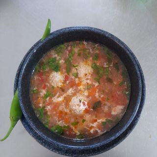 Ciorbă de perișoare + pulpe de pui dezosate la grătar