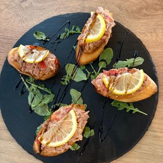 Bruschette cu ton (5 buc.)