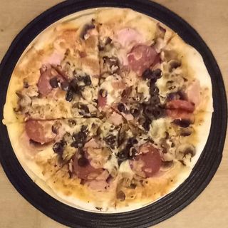 Pizza Capricciosa Ø 30cm