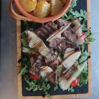 Tagliata con Patate Arrosto