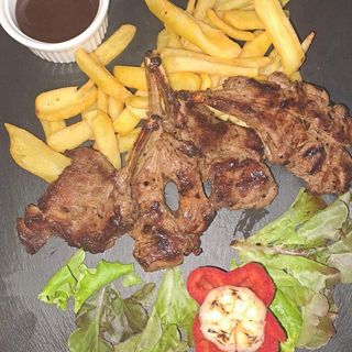 Cotlete de berbecuț