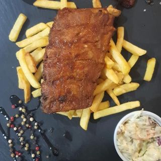 Coaste de porc cu sos barbeque