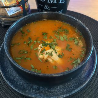 Ciorba de pui cu tăieței  + snitel de pui cu garnitura