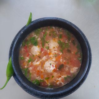 Ciorbă de perișoare + ceafă de porc la grătar