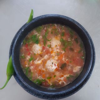 Ciorbă de perișoare + cârnăciori picanți