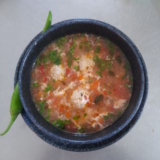 Ciorbă de perișoare + mici la grătar