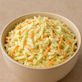 Salată coleslaw