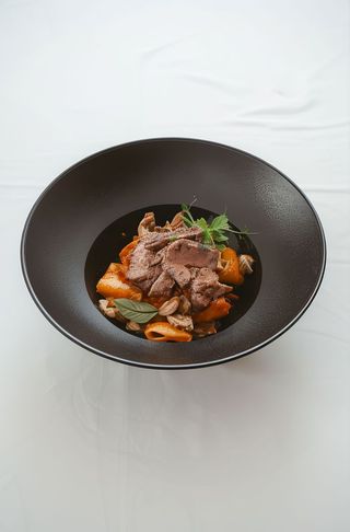 Paccheri cu mușchi de vită la Josper